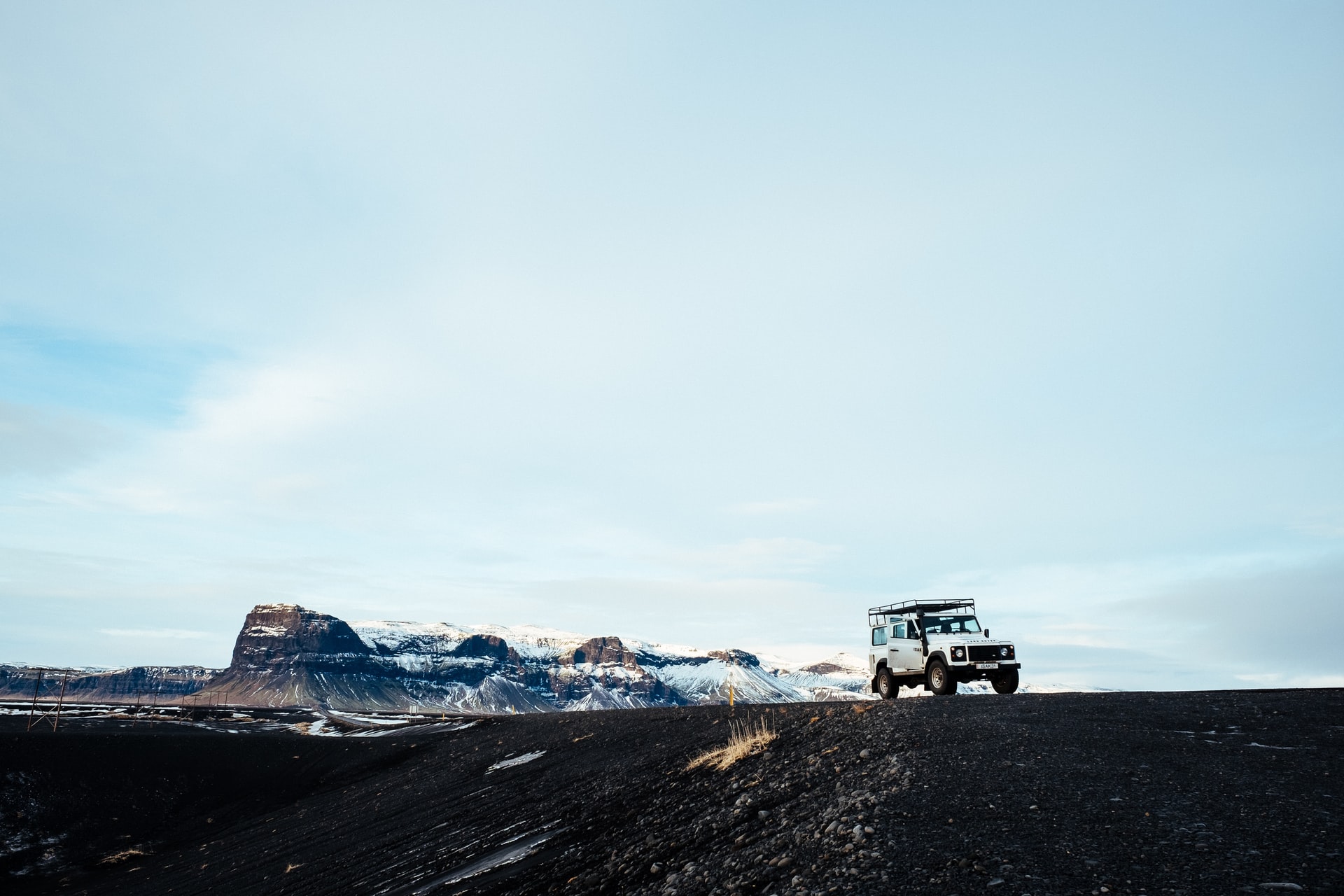 Driving on Icelandic mountain roads